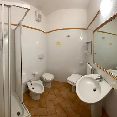 Ristorante Le Querciolaie Dei Ricci Hotel 3*