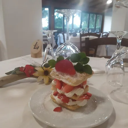 Hotell Ristorante Le Querciolaie Dei Ricci