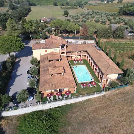 Hotell Ristorante Le Querciolaie Dei Ricci 3*