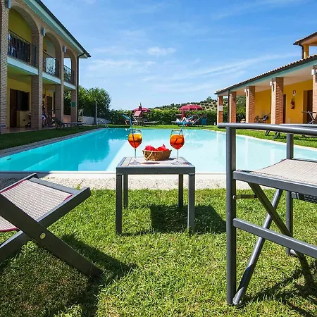 Hotell Ristorante Le Querciolaie Dei Ricci 3*