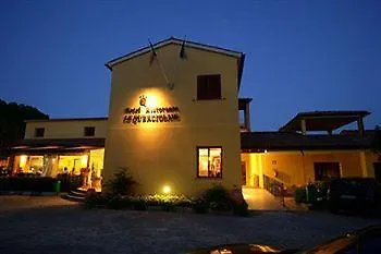Ristorante Le Querciolaie Dei Ricci Отель Фонтебланда